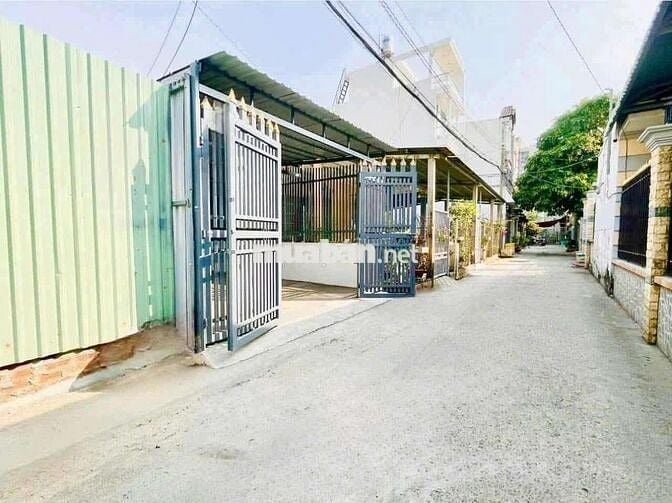 🏡 BÁN GẤP NHÀ C4 HT13 –GIẢM NGAY 100TR .Giá 4.3 TỶ.DT : 85M. 4,3 × 20