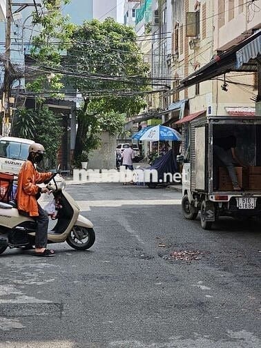 Q10-170m2-TÔ HIẾN THÀNH(CHỢ THUỐC TÂY)-ĐƯỜNG NHỰA XE TẢI ĐỖ CỬA