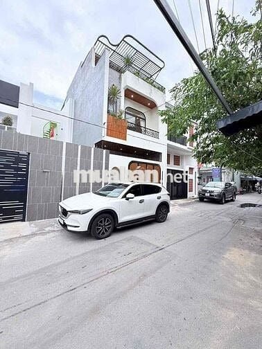 Bán nhà mới đẹp 3 tầng, đường nhựa rộng 8m cực thoáng, Vị trí sát bên
