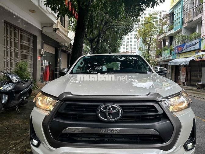 TOYOTA HILUX 2021 2.4E 4x2 AT NHẬP KHẨU