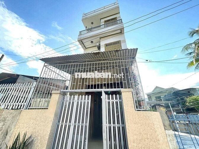 CHO THUÊ NHÀ NGUYÊN CĂN 4 TẦNG TRONG HẺM Ở BẮC NHA TRANG GIÁ 15 TRIỆU/