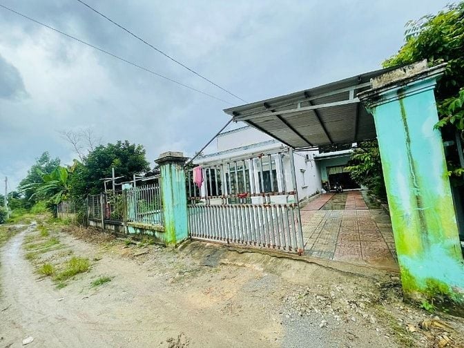 THANH LÝ NHÀ VƯỜN (4.690M2) THỔ CƯ-SHR- CÓ SẴN CÂY ĂN TRÁI, DÂN ĐÔNG