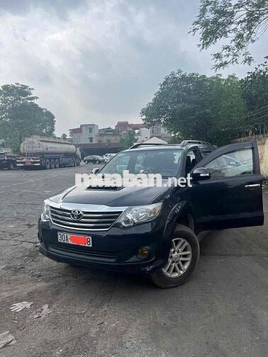 Bán  Fortuner máy dầu 2014 mầu đen, Hà Nội