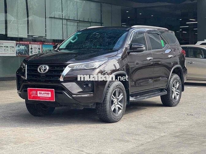 Toyota Fortuner dầu tự động 2020 mẫu mới đi 46.000
