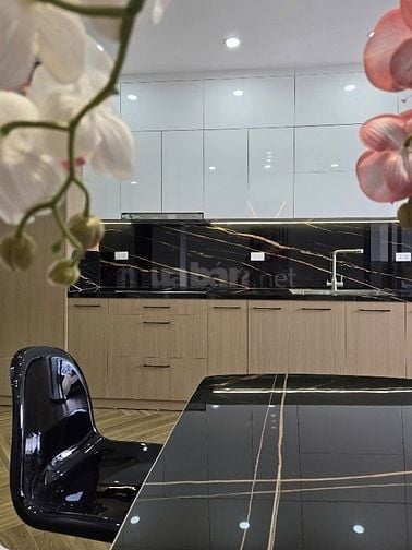 CHÍNH CHỦ GỬI CHO THUÊ CHCC 3 NGỦ, 2VS TẠI VÕ CHÍ CÔNG