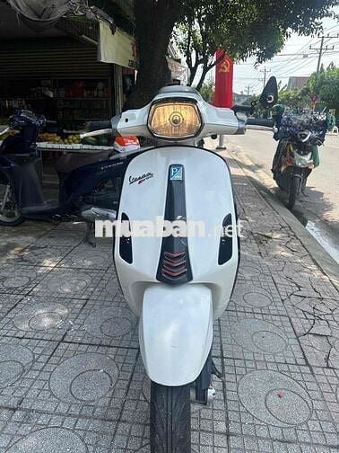 Xe vecpa đèn vuông chính chủ bao kí