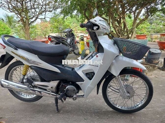Kệt tiền cần bán wave @ đời 2016. Xe zin liền lạc.