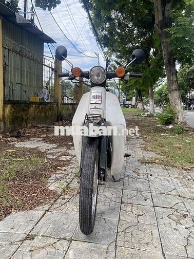 Honda Cub 50cc không cần bằng lái