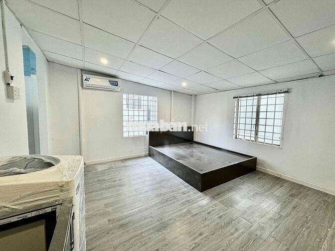 CĂN STUDIO CỬA SỔ THOÁNG, MÁY GIẶT RIÊNG, GẦN NGÃ TƯ HÀNG XANH