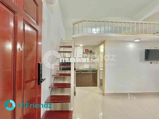 Phòng Gác Cửa Sổ Trời Full Nội Thất Thang Máy Giá Rẻ Quận 4