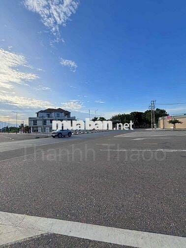 CHỦ NGỘP CẦN RA HÀNG LÔ ĐẤT GẦN CỔNG KCN SONADEZI