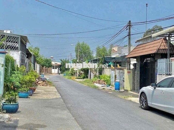 Nhà mới 100% Mai Thị Buội gần 2 trường học cấp 1,2 Thị Trấn Củ Chi