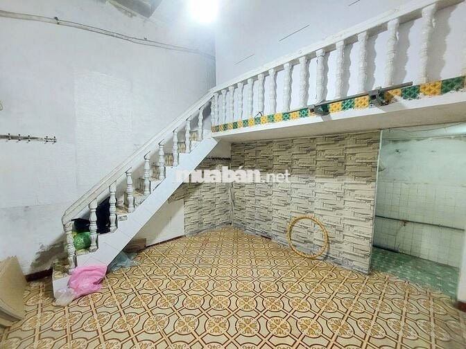 Cho thuê phòng 25m2 vệ sinh khép kín tại ngã tư Láng Hạ, Đống Đa