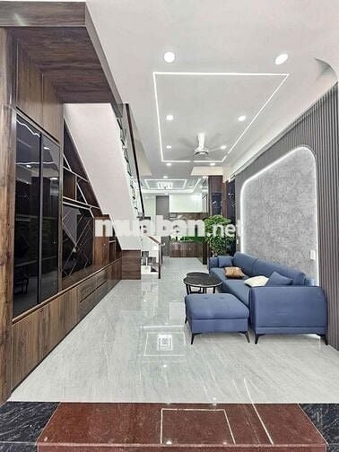 Nhà đẹp-Giá Tốt chỉ 2TỶ390 ngay CO.OPMART Đ.Trần Bình Trọng, Phú Thọ.