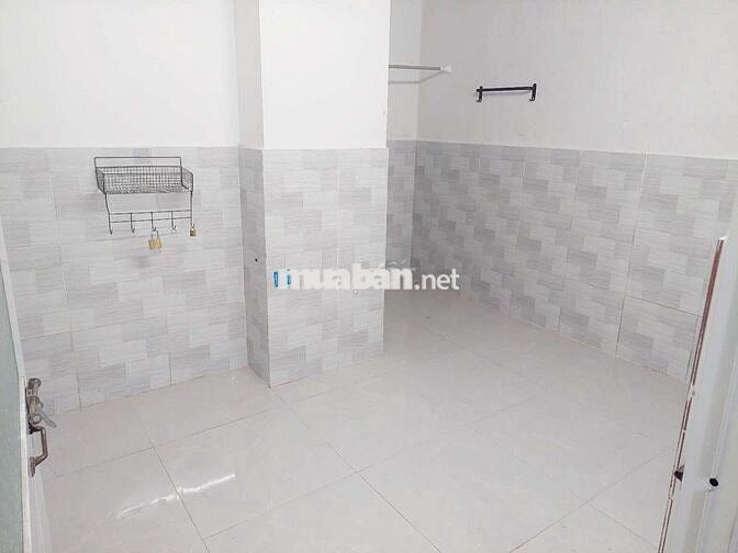 Phòng trọ Q4 giá rẻ. Giờ tự do.
