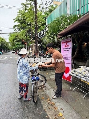 Sang nhượng quán Cơm - Mỳ quảng đang hoạt động tốt