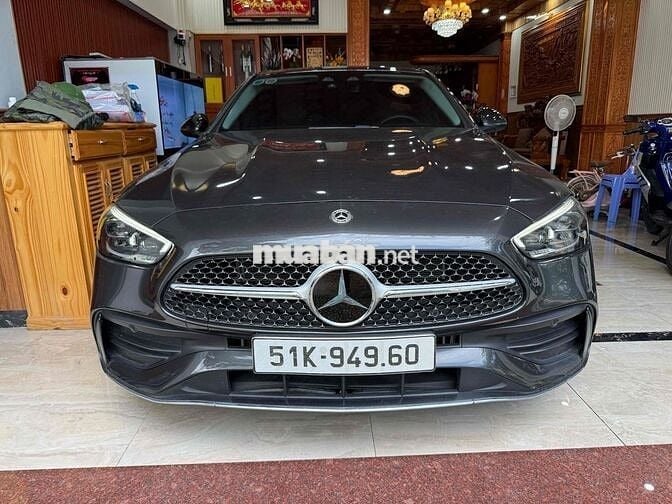 Mercedes Benz C Class 2022 C300 AMG - 9000 km