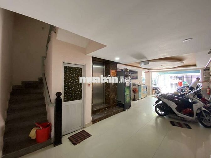 KHÁCH SẠN 6 TẦNG -ĐƯỜNG 8 M - KHU BÊN SÔNG HBC- DÒNG TIỀN 200 TRIỆU/TH