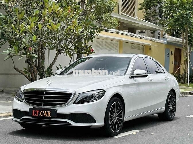 Mercedes C200 Exclusive model 2022