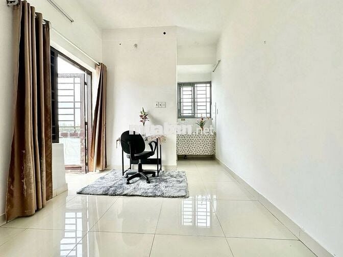 Cho thuê căn hộ có ban công xịn xò ngay đh Văn Lang, đh Công Nghiệp