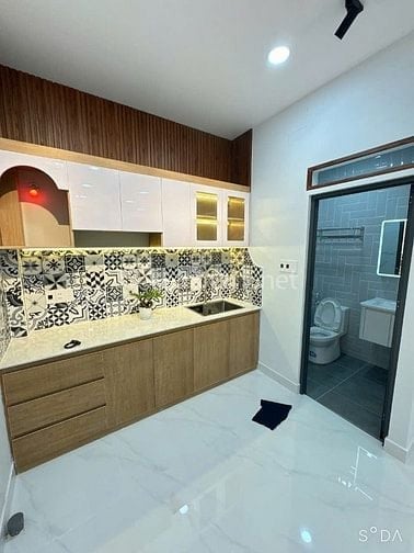 Bân nhà đẹp hiện đại ,nội thất cao cấp đường ông ích khiêm Quận 11