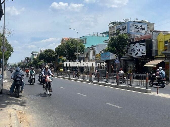 NHÀ ĐẸP 2 TẦNG, Ô TÔ TRÁNH,PHAN VĂN HỚN Q12, 65M2, GIÁ 4,2 TỶ