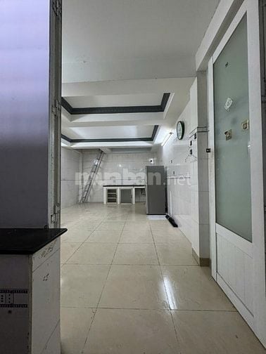 CHO THUÊ PHÒNG RỘNG CÓ BAN CÔNG + GÁC – WC, BẾP RIÊNG- TÂN PHÚ