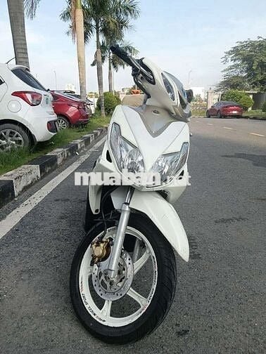 Xe tay ga Yamaha Luvias GTX Fi màu trắng, nâu