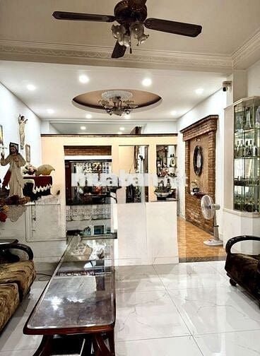 64 m2 phường 2 đường Dương Bá Trạc, hẻm ba gác, sổ hồng giá chỉ 5.3 tỷ