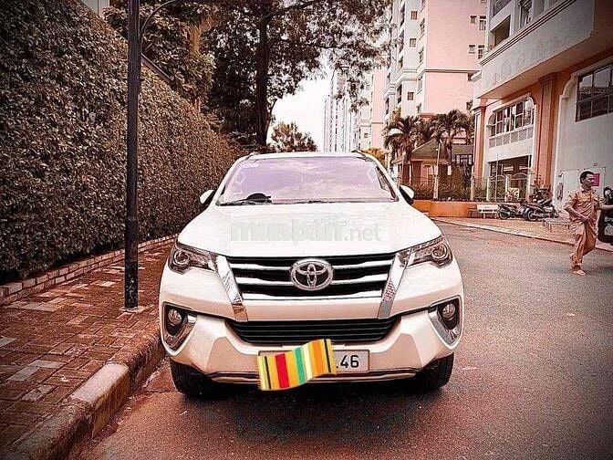 Toyota Fortuner 2019 2.8V 4x4 AT - 135000 km 2 cầu