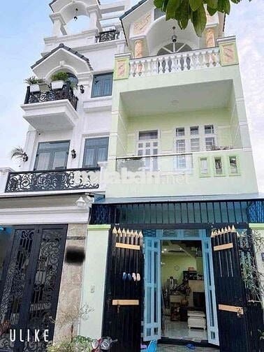 CHÍNH CHỦ CẦN BÁN GẤP CĂN NHÀ 65m2, 1 Trệt 2 Lầu, SỔ HỒNG RIÊNG, HXH