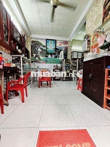 Tân Phú. Nhà 2 tầng, Cạnh chợ Tân Hương,HXH. Dt: 96m2, Chỉ 7 tỷ hơn