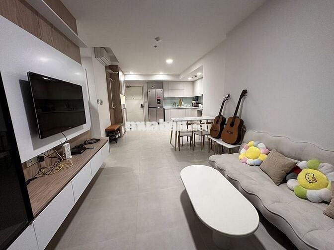 Cho thuê căn 2PN Urban Green view sông mát mẻ thiết kế hợp lý