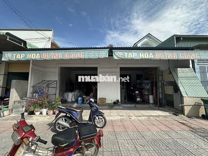 Mặt bằng kinh doanh 300m2 Hội Nghĩa, Tân Uyên
