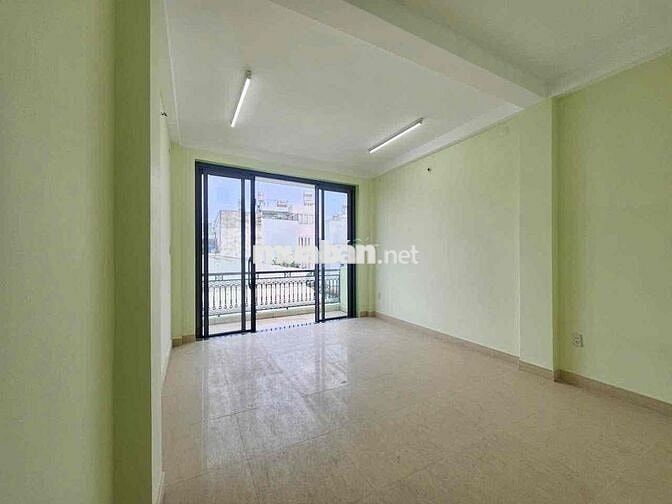Khai Trương Phòng Ban Công Mới 100% Giá Rẻ Ngay Bà Hom - Tân Hoà Đông