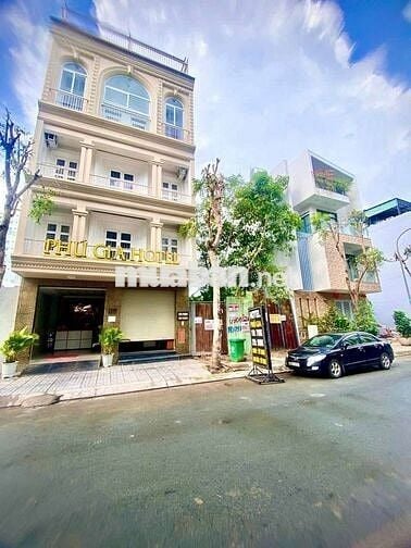 chủ cần sang lại khách sạn mới đẹp,có trả giá là chủ sẽ bán. ib e ngay