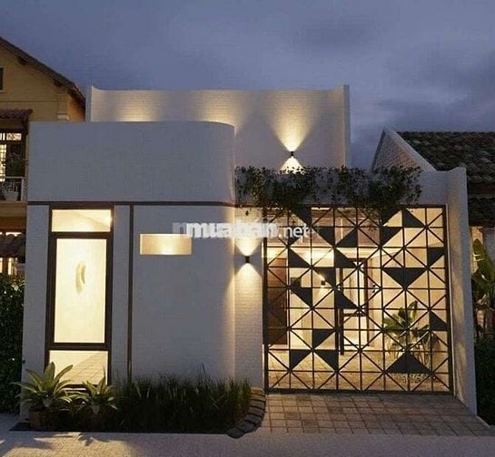 BÁN NHÀ THIẾT KẾ ĐẸP GIÁ RẺ NGAY SAU CHỢ BÌNH LỘC.