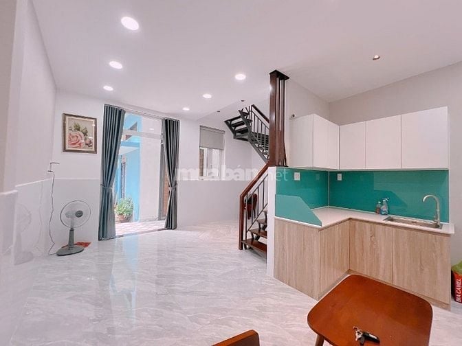 327/07A Sư Vạn Hạnh, 1 trệt 1 lầu, 3PN, 5X12M có sân rộng