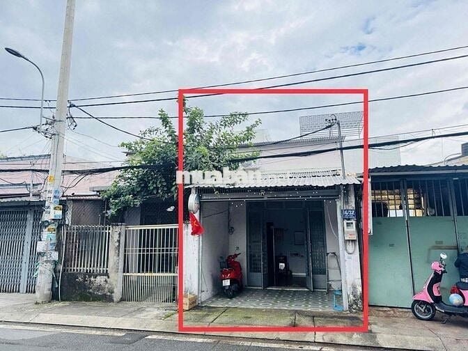 Chính chủ cho thuê nguyên căn mặt tiền xe hơi cách chợ Đầu mối 600m