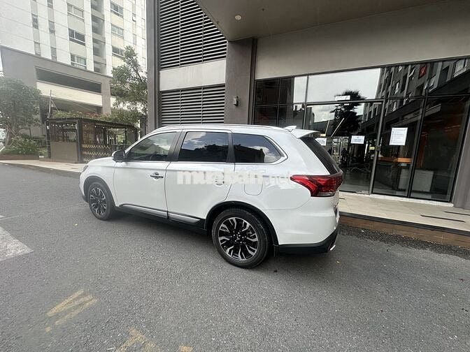 Mitsubishi Outlander 2020 2.0 CVT Premium - 300 km