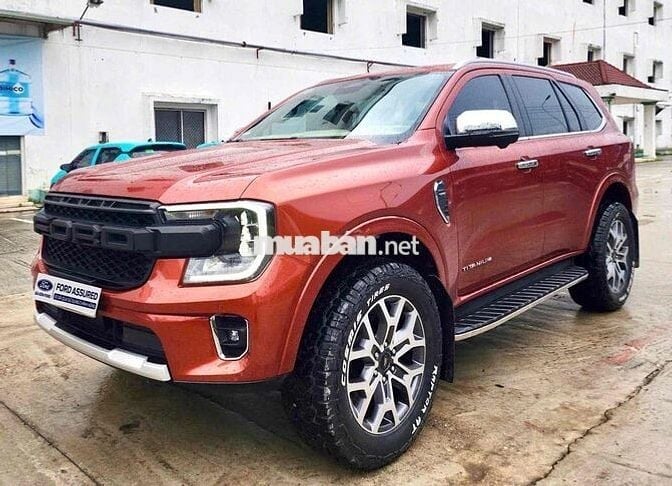 Ford Everest 2023 Titanium 2.0L 4x2 AT - 51000 km