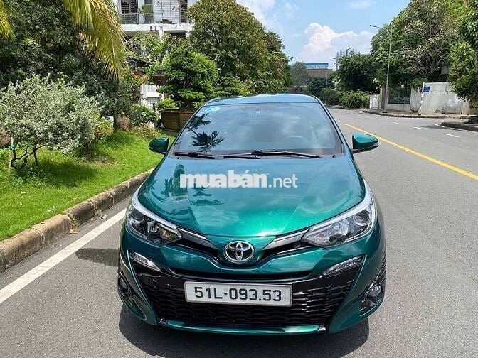 gia đình đổi xe 7 chổ bán Toyota Yaris nhập Thái