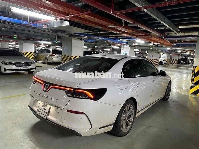 VinFast Lux A2.0 2019 A2.0 Tiêu chuẩn - 67570 km
