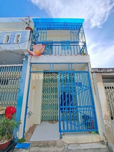 Bán nhà riêng 2PN, 1PK Bếp WC, SHR30m2, 2 tỷ TL tại P.Rạch Dừa