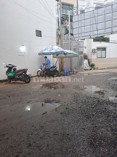 Tuyển giữ xe không giam lương 
