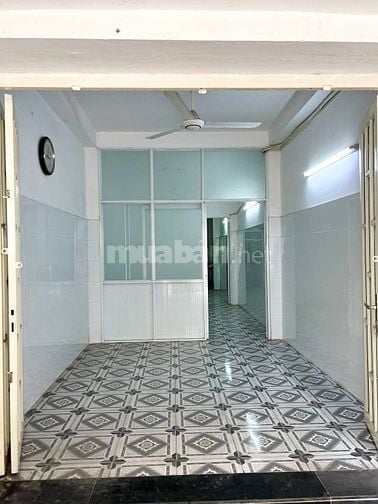 NHÀ CHO THUÊ NGUYÊN TẦNG TRỆT ĐƯỜNG PHAN ĐĂNG LƯU VÀO 50M