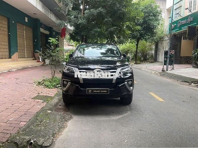 Toyota Fortuner 2019 2.4G 4x2 MT-71000km giữ gìn