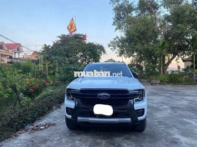 SIÊU LƯỚT - FORD RANGER 2025 (Chạy chỉ 4.999 km)