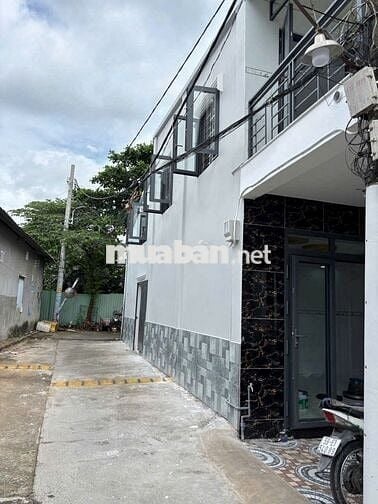 Bán nhà  36m² 1 trệt 1 lầu, SÁT Phạm Văn Đồng, Linh Tây 2,9tỷ (TL)