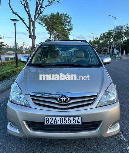 Toyota Innova 2011 GSR - 190000 km